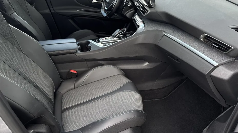 PEUGEOT 3008 3008 1.2 PureTech Allure Pack S&S EAT8