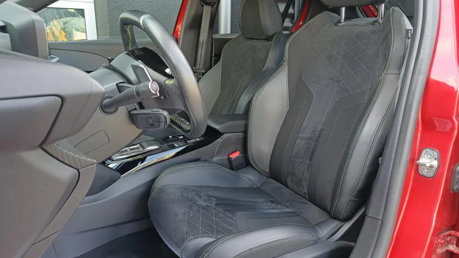 PEUGEOT 208 208 1.2 PureTech GT S&S EAT8