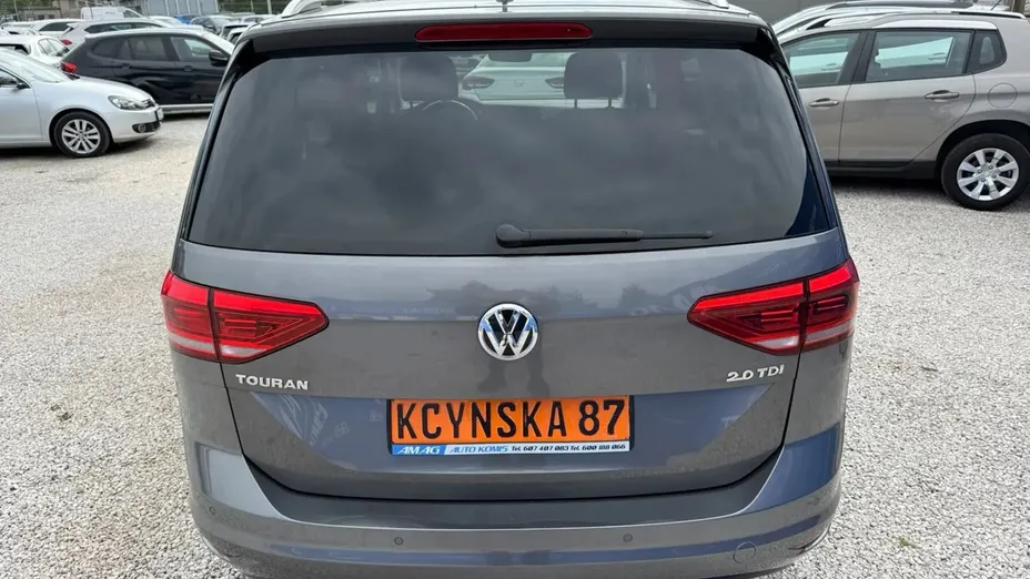 VOLKSWAGEN Touran -
