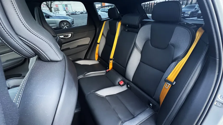 VOLVO XC60 XC60 T8 Plug-In Hybrid AWD Polestar Engineered aut