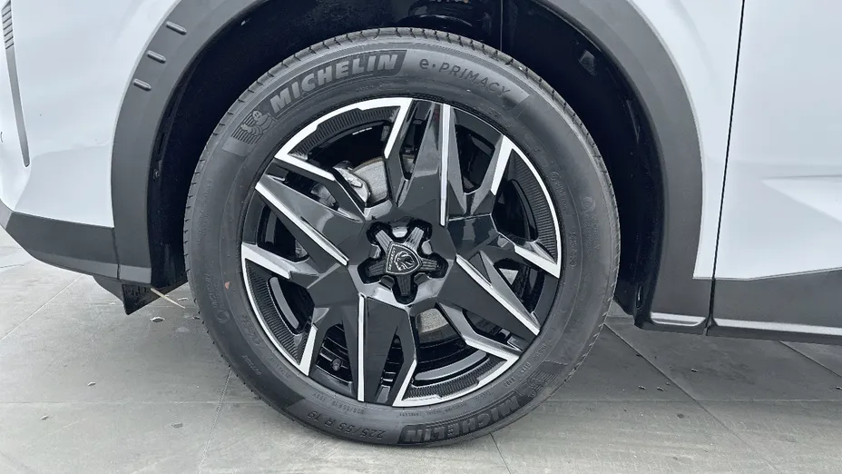 PEUGEOT 5008 -