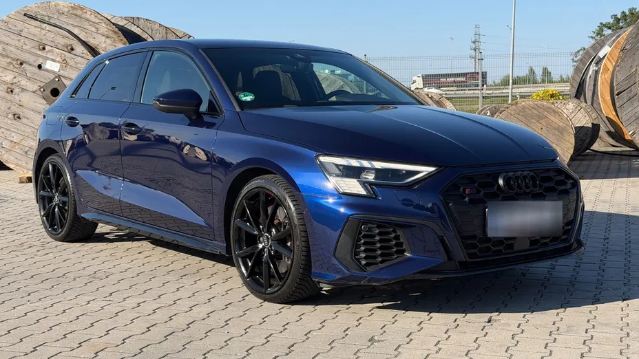 AUDI S3 -
