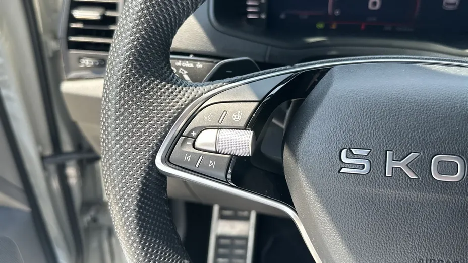 SKODA Karoq Karoq 1.5 TSI ACT Sportline DSG