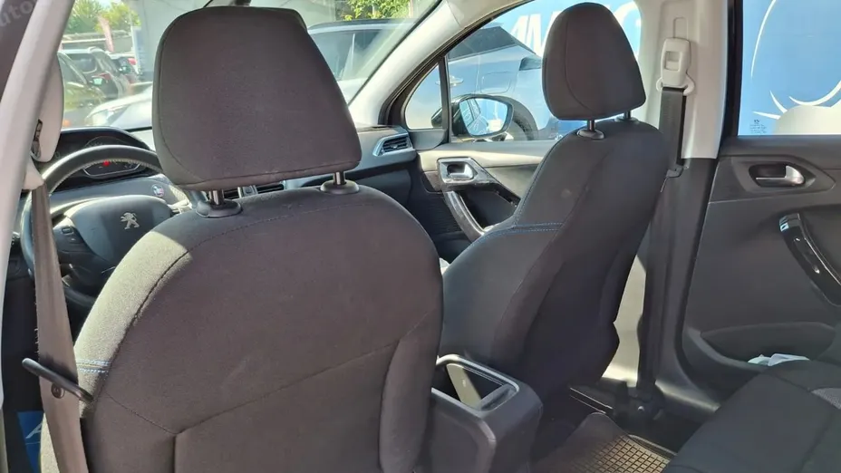 PEUGEOT 2008 -