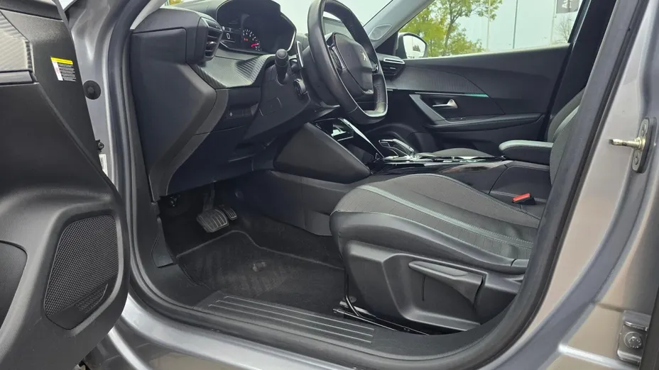 PEUGEOT 2008 2008 1.2 PureTech Allure S&S EAT8