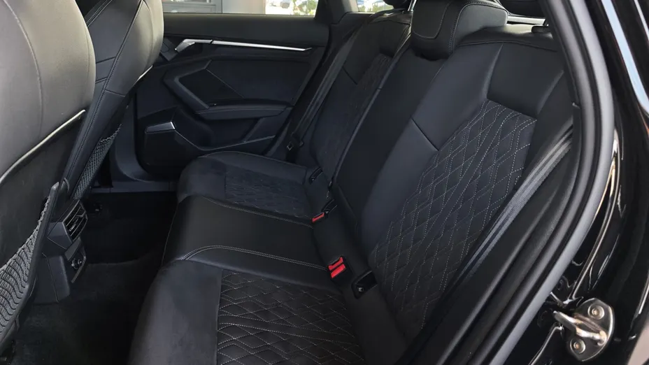 AUDI S3 Sportback -