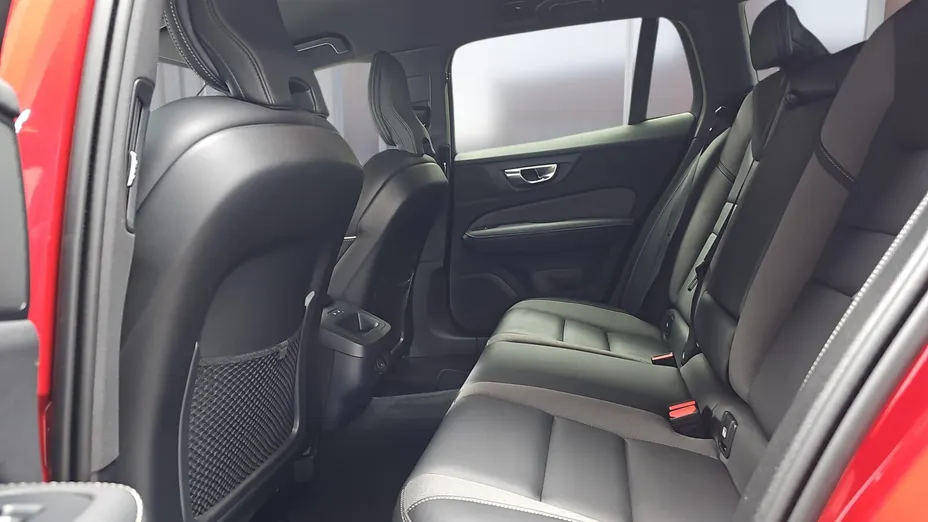 VOLVO V60 V60 CC Plus B5 B AWD aut