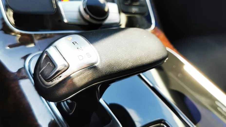 AUDI A8 -