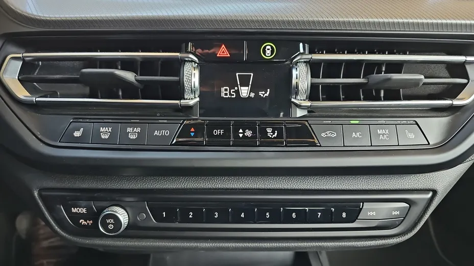 BMW Seria 2 220i xDrive Sport Line aut