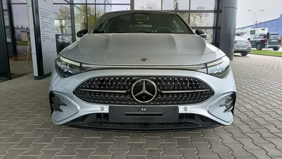 MERCEDES-BENZ CLA -