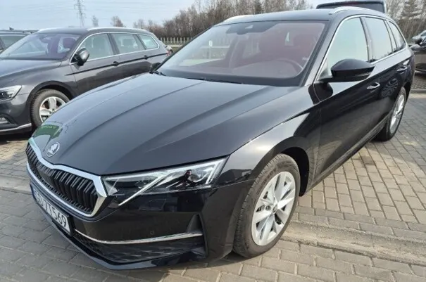 SKODA Octavia -