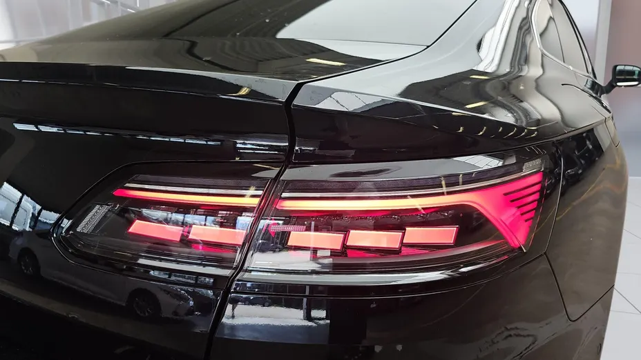 VOLKSWAGEN Arteon Arteon 2.0 TSI Elegance DSG