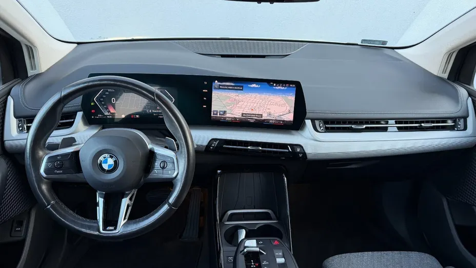 BMW Seria 2 218d aut