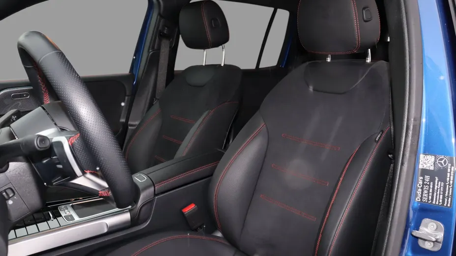 MERCEDES-BENZ GLB GLB 200 mHEV AMG Line 7G-DCT