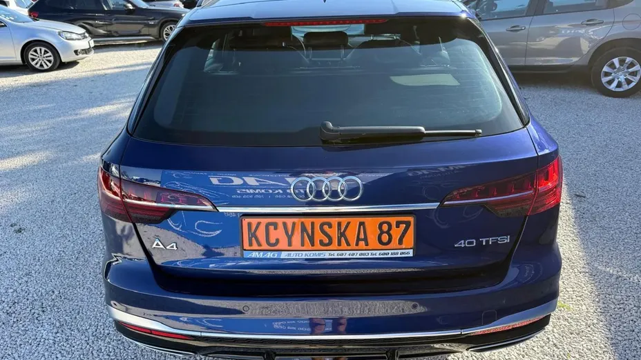 AUDI A4 -