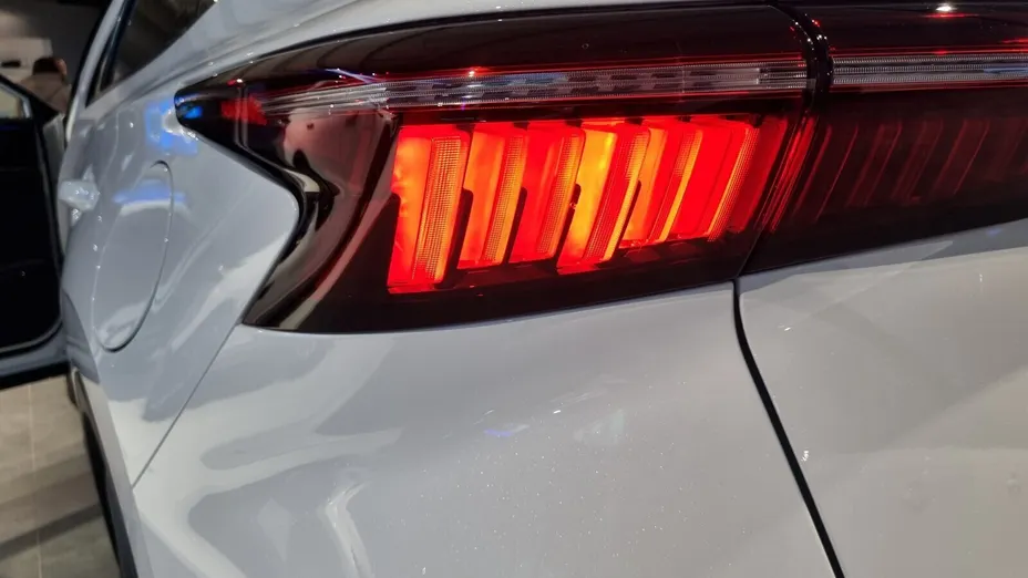 OMODA Omoda 5 Omoda 5 1.5 T-GDI Hybrid Premium DHT Nowy