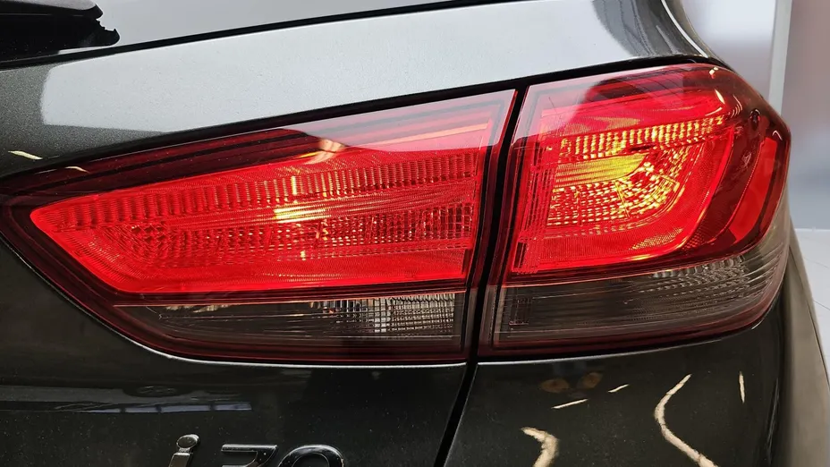 HYUNDAI i30 i30 1.5 T-GDI 48V Comfort DCT