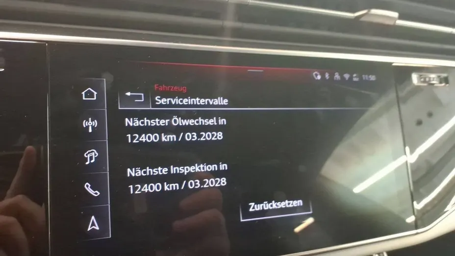 AUDI Q8 -