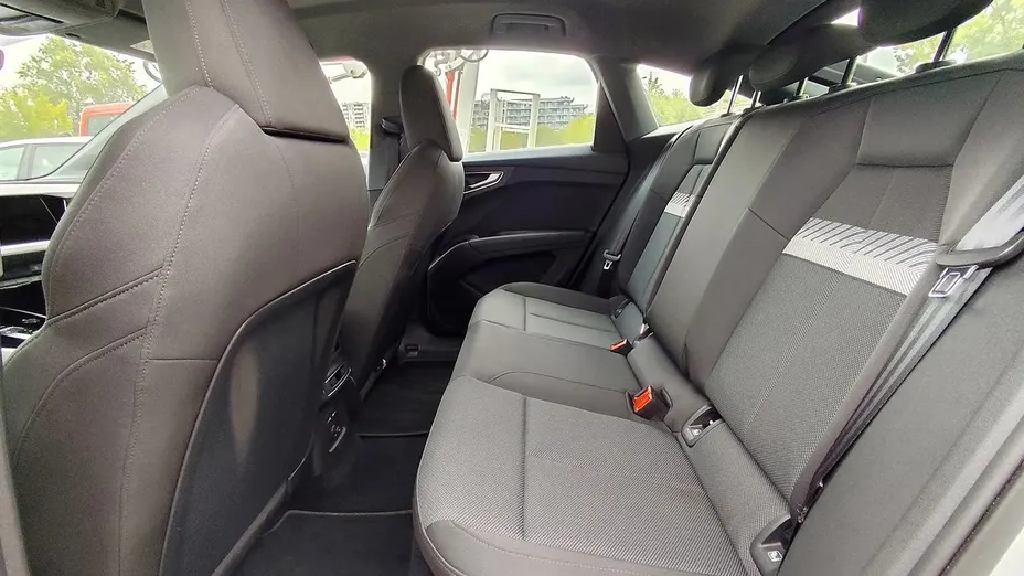 AUDI Q4 Q4 e-tron 35 52kWh Advanced