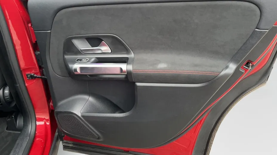 MERCEDES-BENZ GLB GLB 200 d 4-Matic AMG Line 8G-DCT