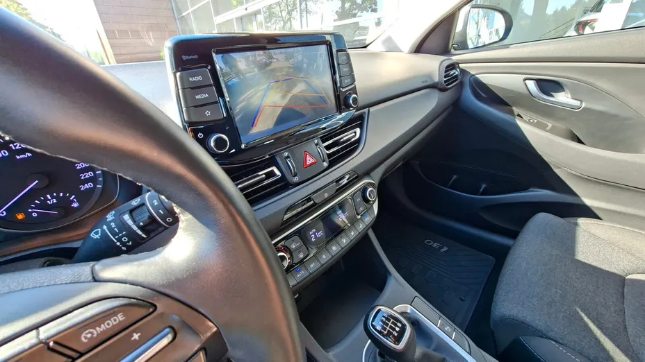 HYUNDAI i30 -