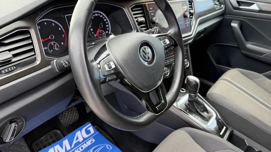 VOLKSWAGEN T-ROC -