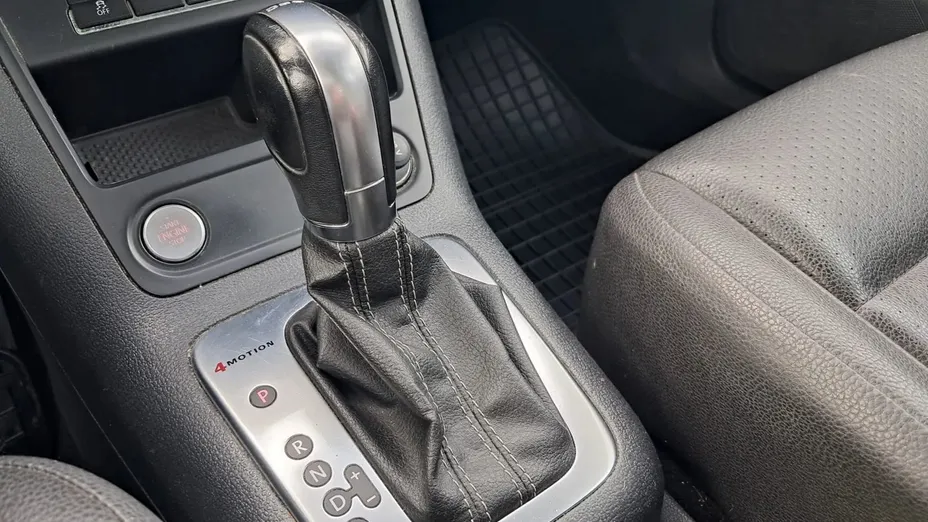 VOLKSWAGEN Tiguan -