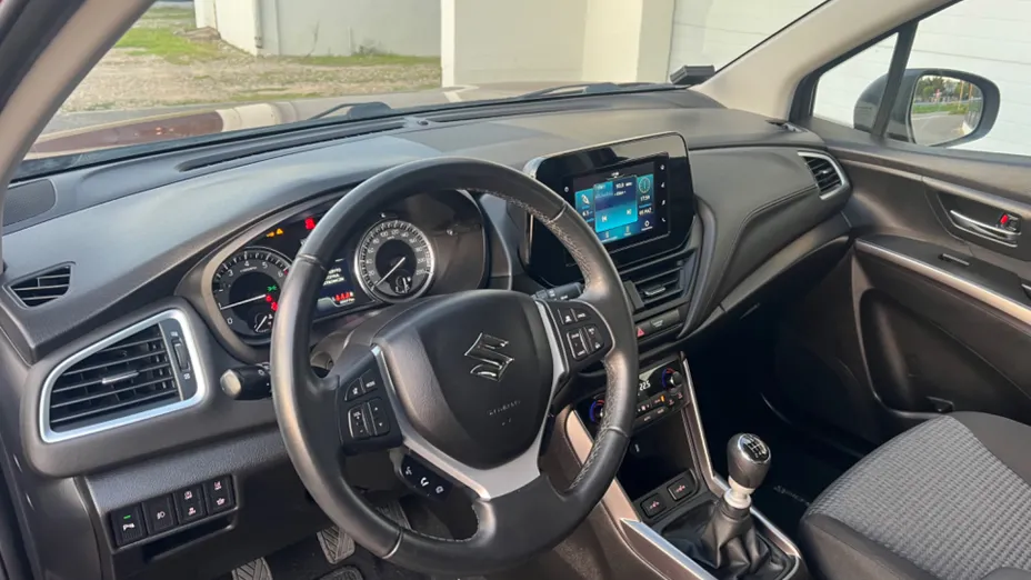 SUZUKI SX4 -