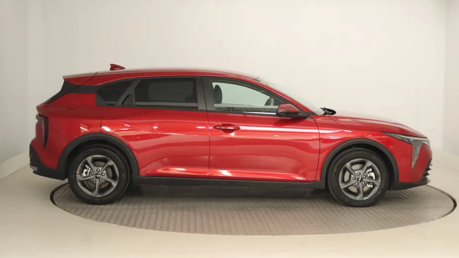 Kia K4 -