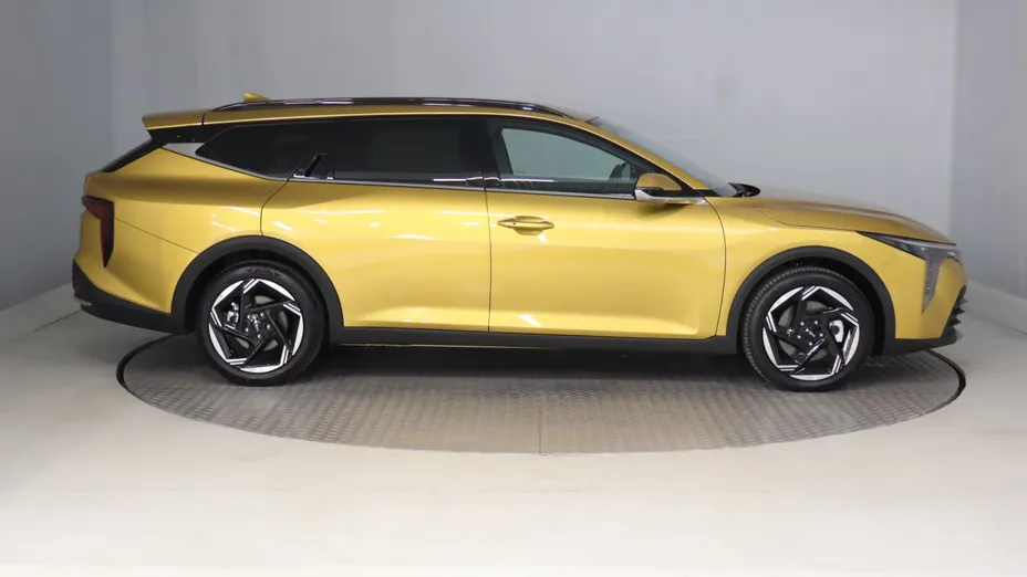 Kia K4 -
