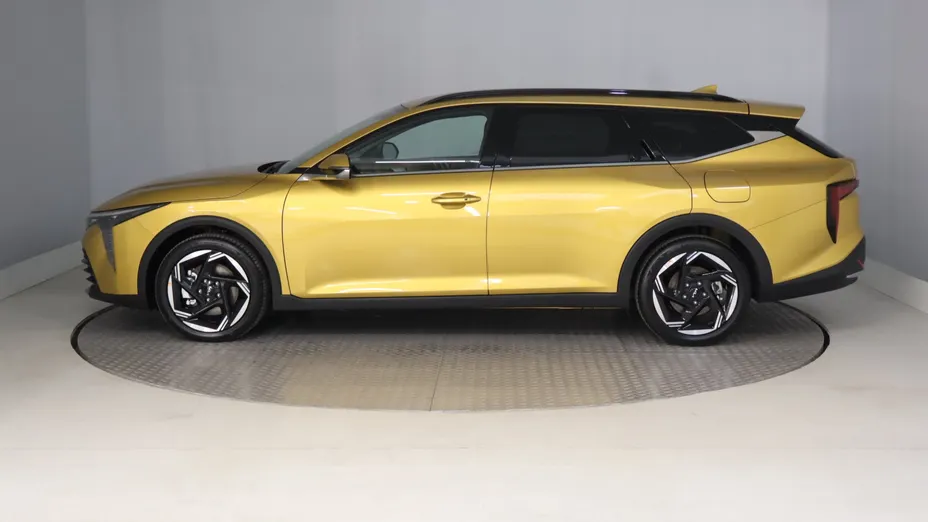 Kia K4 -