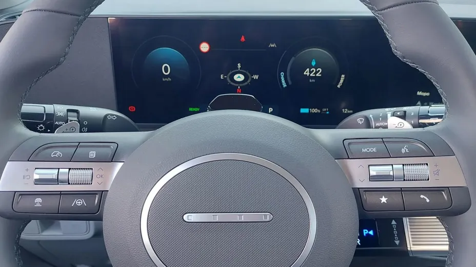 HYUNDAI Kona -