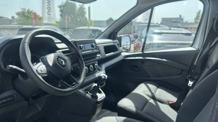 RENAULT Trafic -