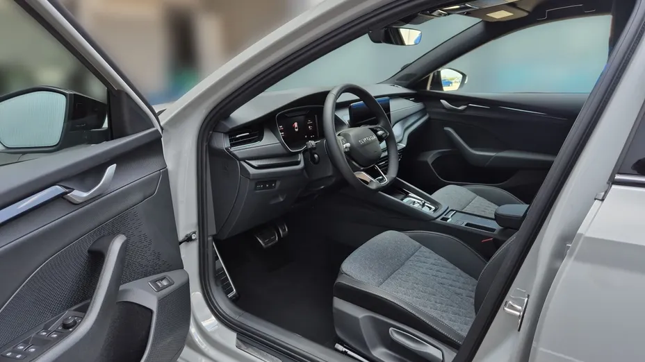 SKODA Octavia Octavia 2.0 TDI Sportline DSG Nowy