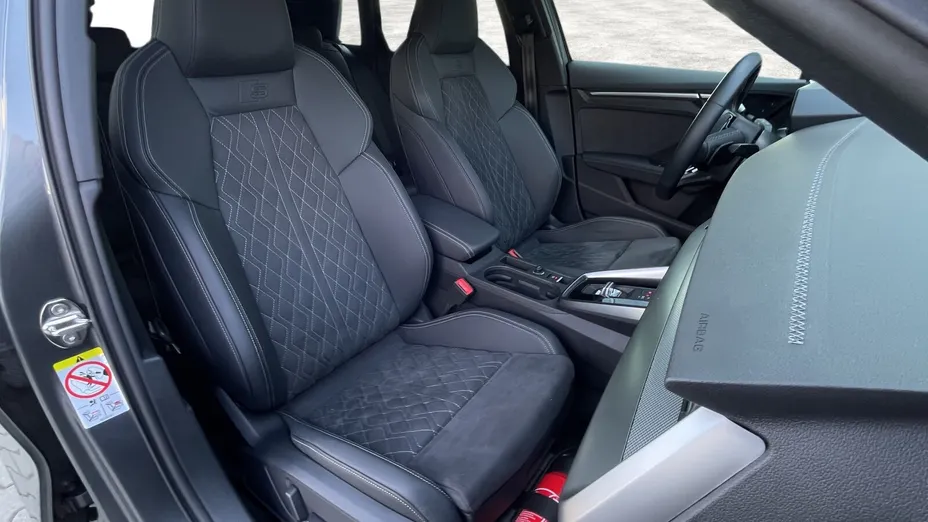 AUDI S3 Sportback -