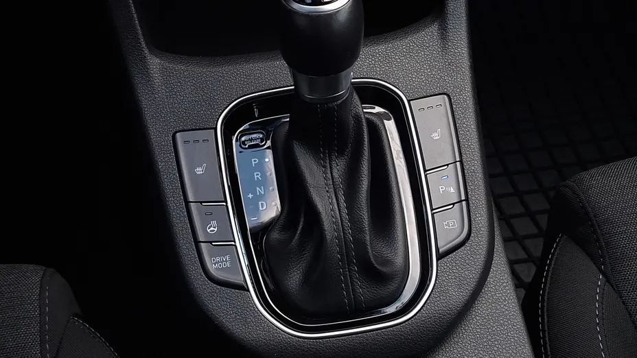 HYUNDAI i30 i30 1.0 T-GDI Smart DCT