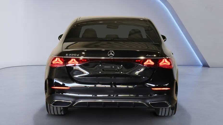 MERCEDES-BENZ E Klasa E 220 d mHEV 4-Matic AMG 9G-Tronic Nowy