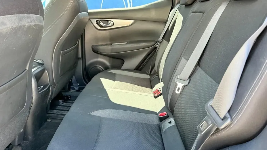 NISSAN Qashqai -