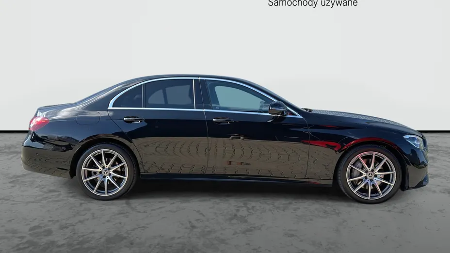 MERCEDES-BENZ E Klasa E 220 d 4-Matic AMG
