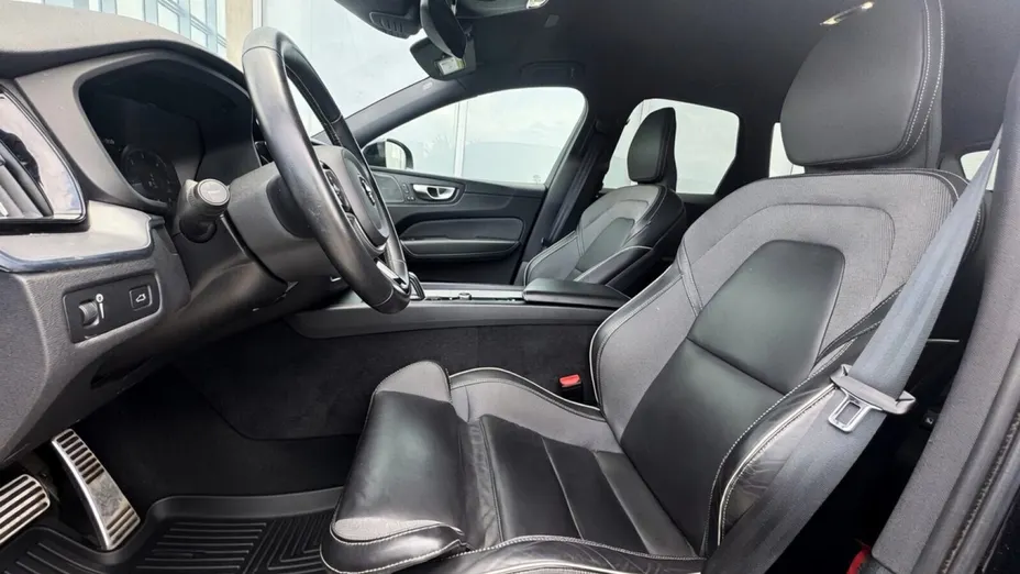 VOLVO XC60 XC60 B5 D AWD R-Design aut