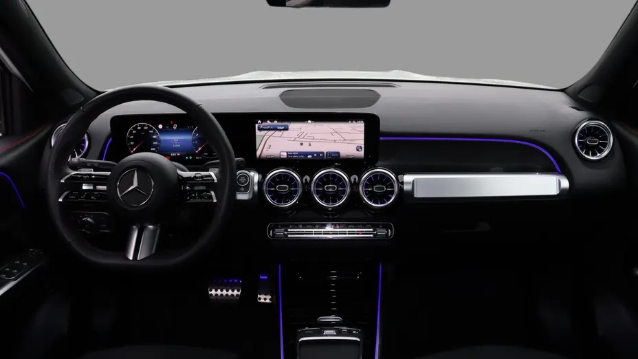 MERCEDES-BENZ GLB GLB 200 mHEV AMG Line 7G-DCT