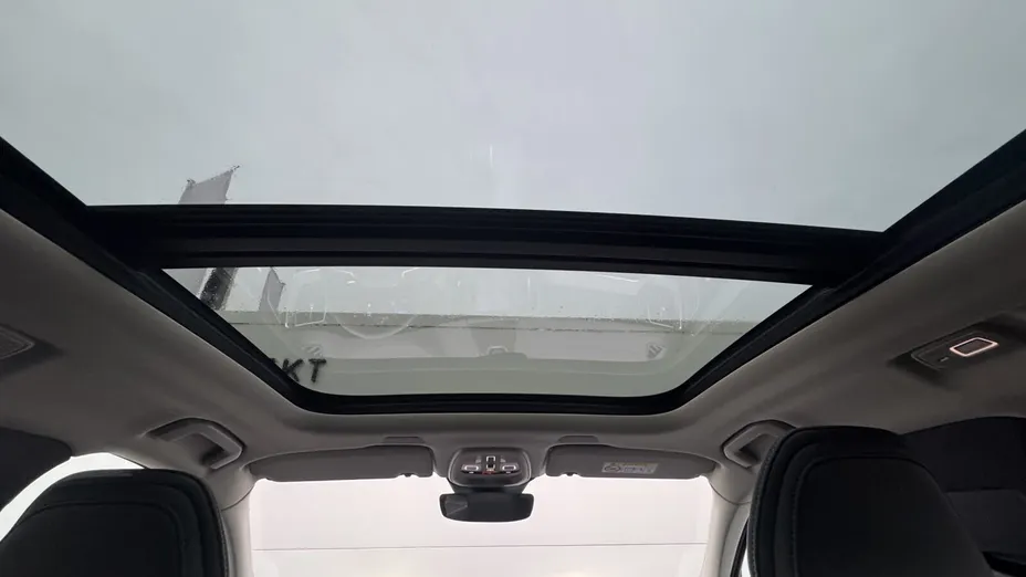 VOLVO XC60 XC60 T6 Plug-In Hybrid AWD Plus Dark aut