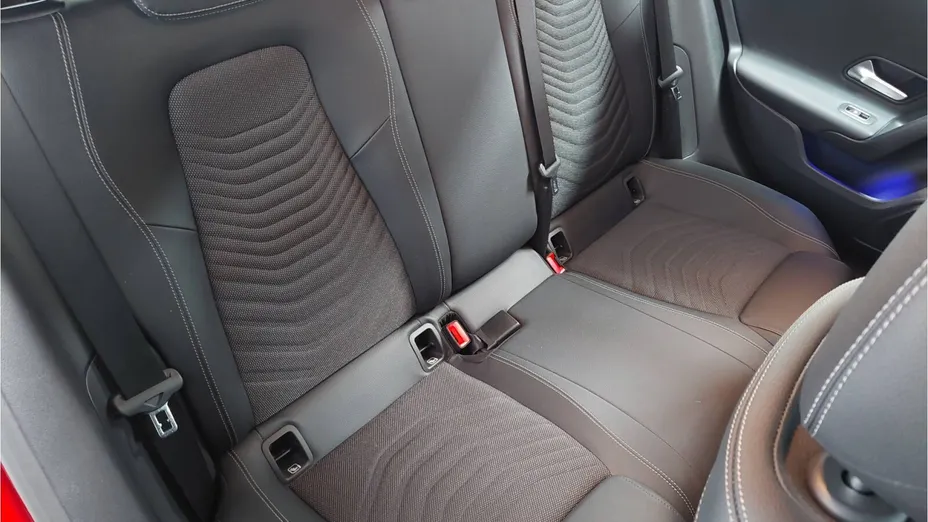 MERCEDES-BENZ A Klasa A 180 Progressive 7G-DCT
