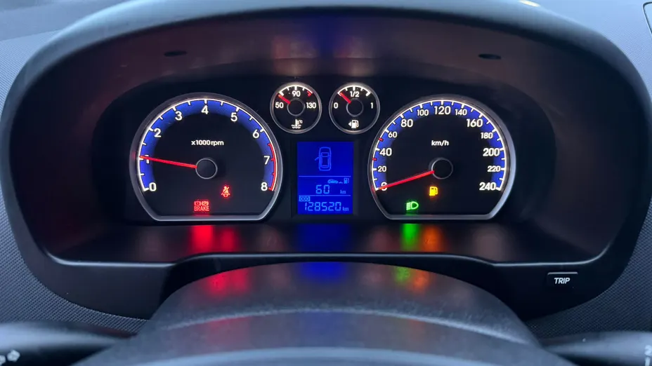 HYUNDAI i30 -