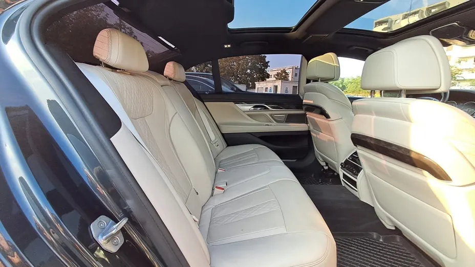 BMW Seria 7 740Li