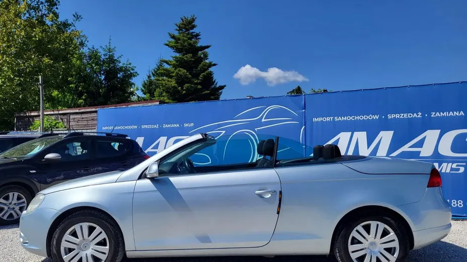 VOLKSWAGEN Eos -