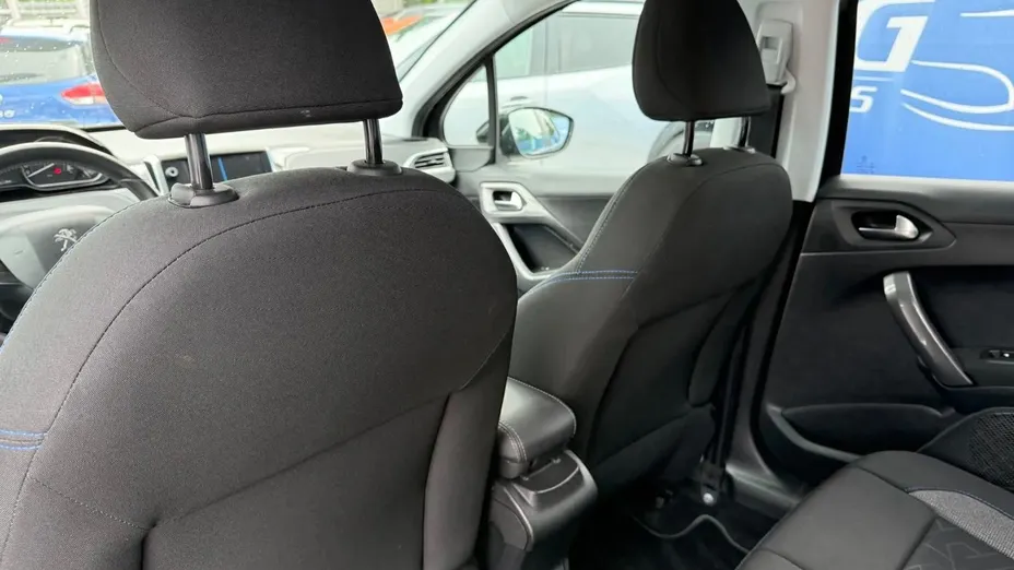PEUGEOT 2008 -