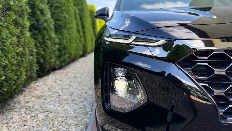 HYUNDAI Santa Fe -