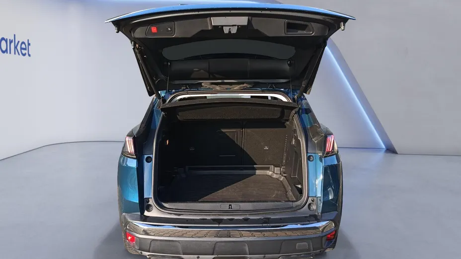 PEUGEOT 3008 3008 1.2 PureTech Allure S&S EAT8