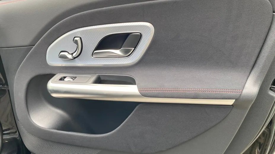 MERCEDES-BENZ GLB GLB 200 mHEV 4-Matic 8G-eDCT